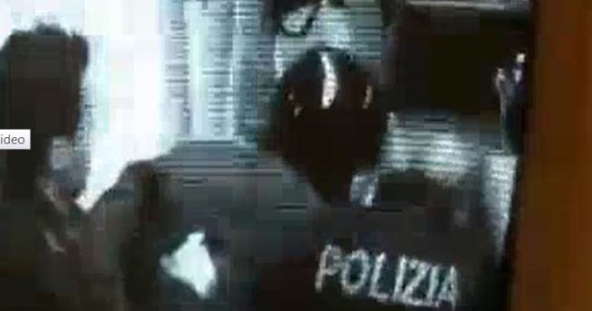 Bandito armato al Simply |Arrestato con il bottino in tasca