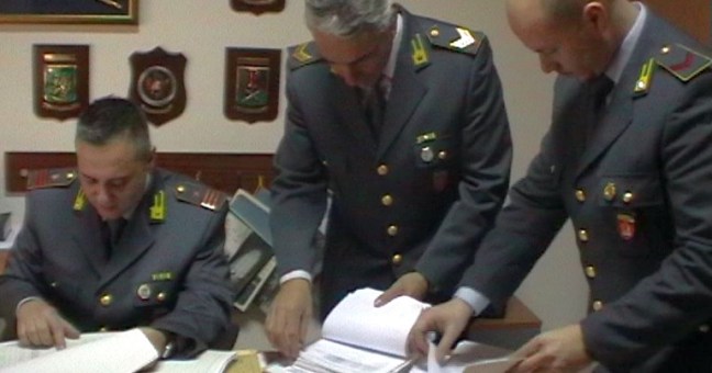 Truffa ai danni di anziani incapaci| Domiciliari per dipendente