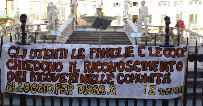 Protesta delle cooperative sociali| Sit-in di fronte Palazzo delle Aquile