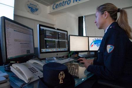 Vademecum della Polizia | contro le truffe per i regali online
