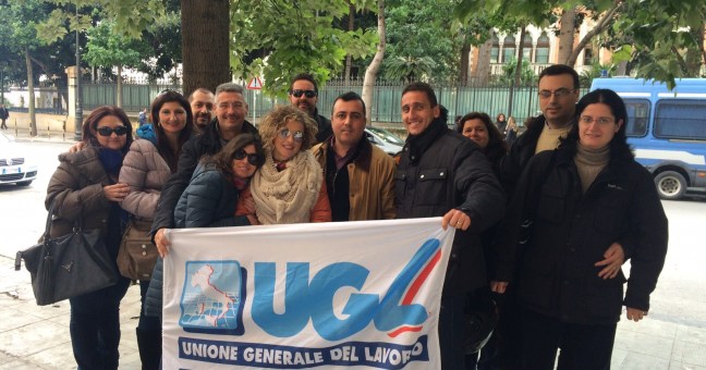 Almaviva, incontro in Prefettura| In 2mila al sit-in di via Cavour