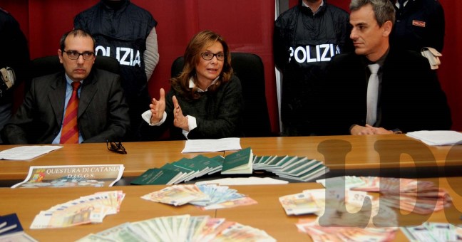 Terrorismo, operazione della Digos |Sgominata centrale di documenti