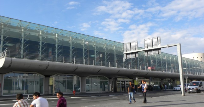 Aeroporto, lieve calo nel 2015 |Oltre 7 milioni di viaggiatori