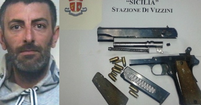 Pistola e cartucce in casa |Un arresto per ricettazione