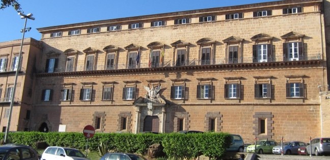 All’Ars due leggi e mezzo al mese