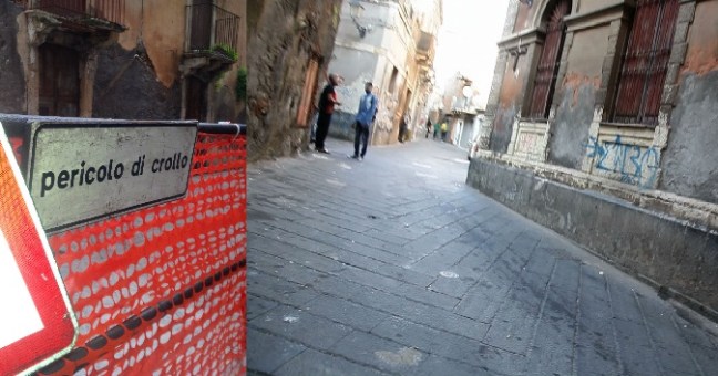 San Berillo, le vie dello spaccio |I clienti sono i giovani studenti
