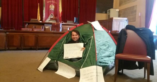 “Delegazione Cep occupata?| E io occupo Sala delle Lapidi”