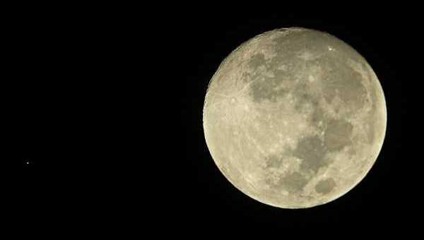 E’ morto il terrestre | che camminò sulla luna
