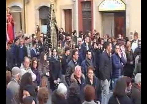Il fercolo si inchina al boss | Scatta l’inchiesta sull’accaduto