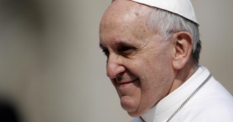 Il Papa e i migranti: |”Vi imploro, aiutateli”