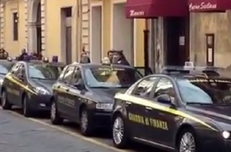 Terminale illegale per le scommesse | Scattano due denunce
