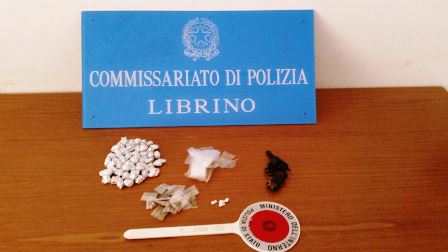 Librino, sequestrata droga | e una pistola