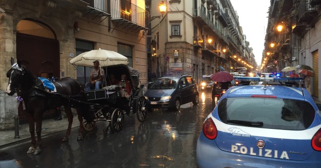 Altri due stalli per carrozze| All’Ars e in corso Calatafimi