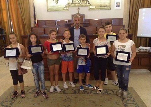 Un’altra città, il riconoscimento |agli alunni autori dell’inchiesta