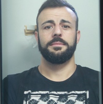 Auto come ariete |Arrestato per furto