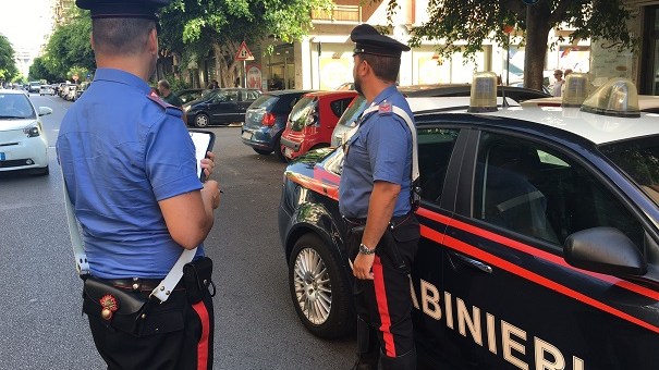 ‘Picchia e perseguita l’ex compagna’ | Scatta un arresto per stalking
