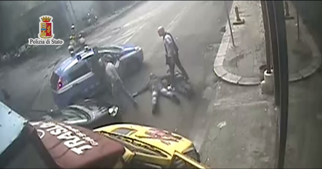 L’assalto al carico di sigarette | Il video dell’arresto in diretta