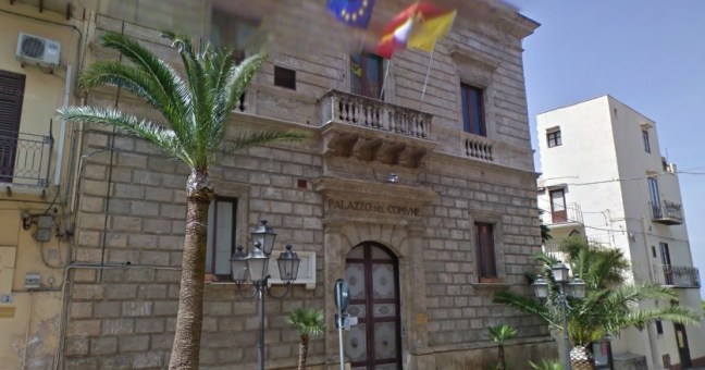 “Carini, precari ancora in bilico| Siamo in attesa dei soldi”