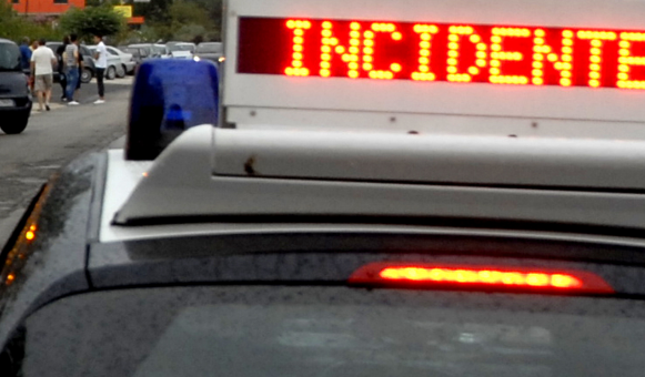 Auto si ribalta | Muore una 14enne