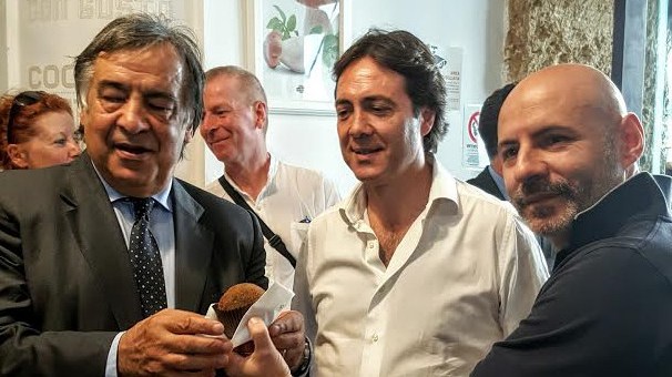 “Ke Palle”, arancina di solidarietà| con Orlando e Confesercenti