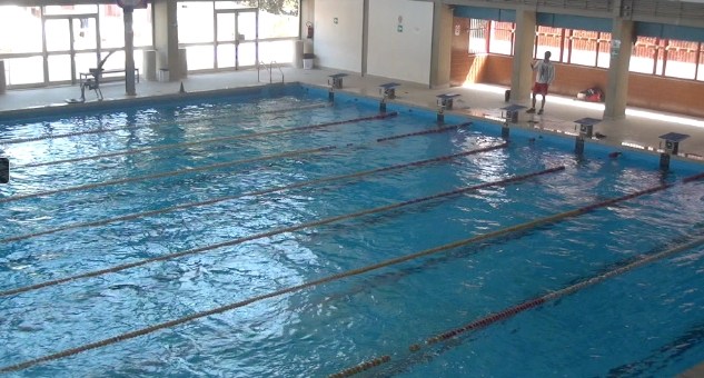 Piscina comunale, guai infiniti | Chiusa per colpa del pannello