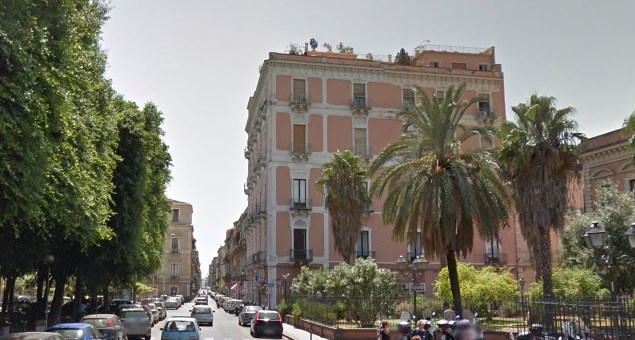 “Piazza Verga è mia” |Aggredisce un altro homeless