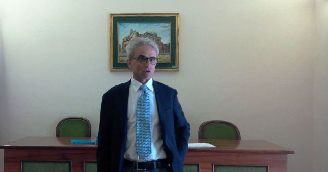 Aperte in città, chiuse in provincia |Arcidiacono: “Manca visione unitaria”