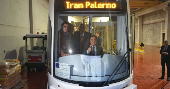Il tram compie un anno | Biglietto unico per la giornata