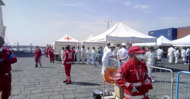 Gdf, fermato uno scafista| per lo sbarco di 91 migranti