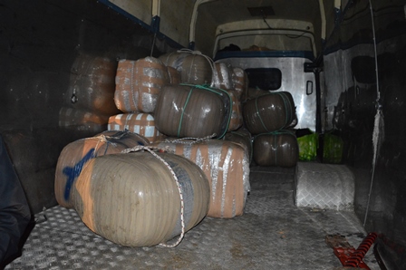Sequestro di droga della polizia |Mille chili di “erba” in un lido