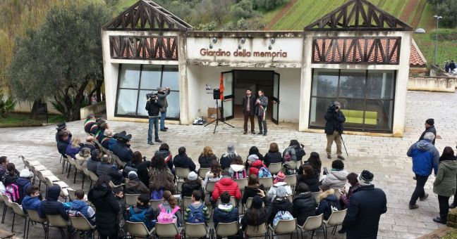 Omicidio Di Matteo, il ricordo| di studenti, volontari e sindaci
