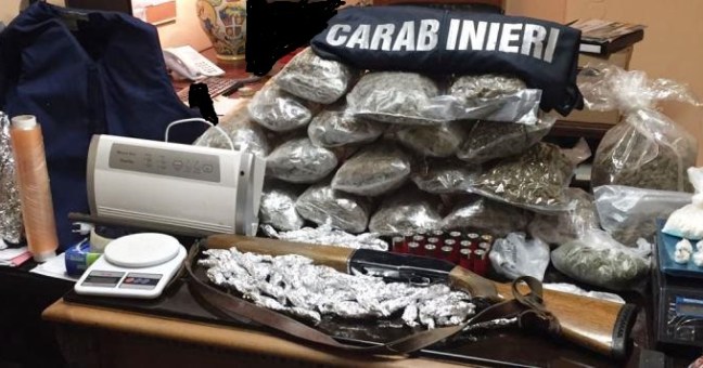 Armi e droga a San Cristoforo |In carcere il “custode” del deposito