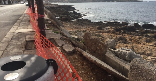 Degrado e incuria a Barcarello | Le foto del lungomare dimenticato