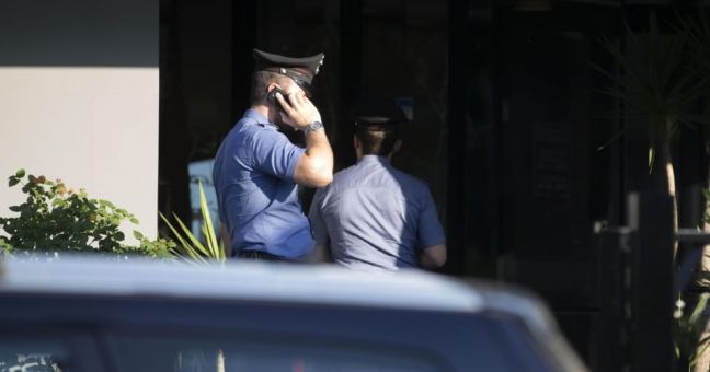 Colpi di fucile contro il portone | Intimidazione per un imprenditore