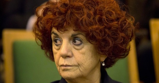 Lei è ‘la più ricca’ | Renzi in calo