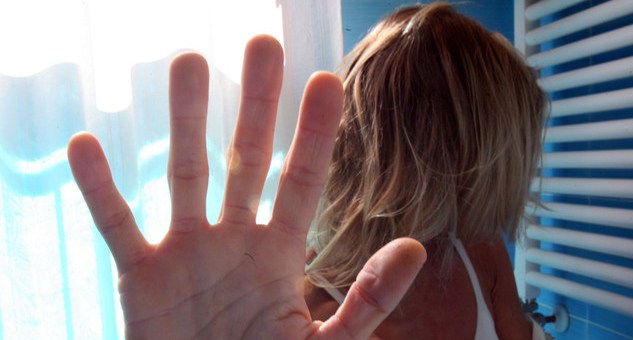 Liberata dal fidanzato violento| Carlentinese in manette