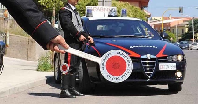 Spara alla ex moglie | Si spara: gravissimi