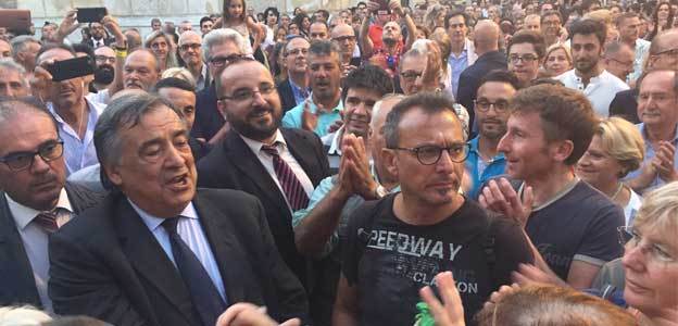 Festa e folla per l’eterno Orlando | “Sono sindaco soltanto per amore”
