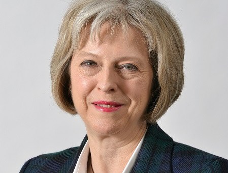 Theresa May vince | Ma senza maggioranza