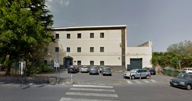 Detenuto incendia cella |Alcuni agenti intossicati