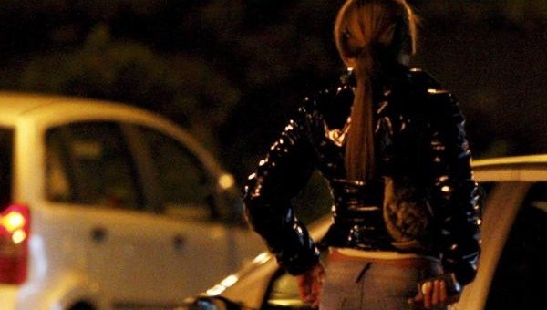 Infettava i clienti | Prostituta arrestata