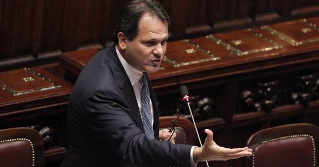 Romano: “Incendi, cifre record | Responsabilità del governo”