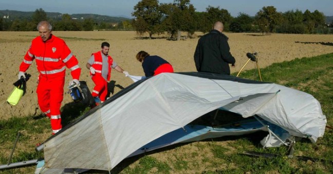 Precipita col deltaplano | Morto il pilota