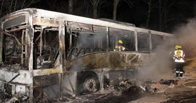 Scontro mortale tra | pullman e camion