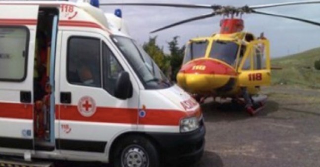 Avvolto dalle fiamme, sviene |Soccorso e trasportato in ospedale