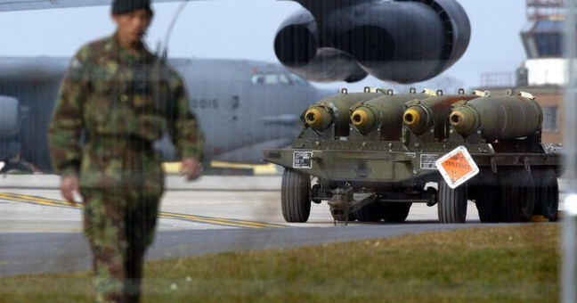 Trump contro la Corea | Allerta i bombardieri
