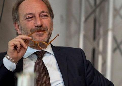 “Il potere del degrado” |Il libro di Sebi Costanzo