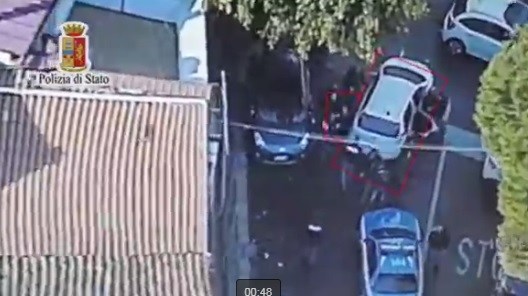 Il fallito colpo a Banca Sella | Il video in diretta di due arresti