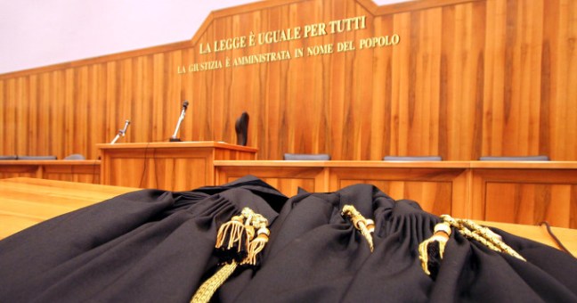 Lasciarono i figli soli a casa | Assolta una coppia di genitori