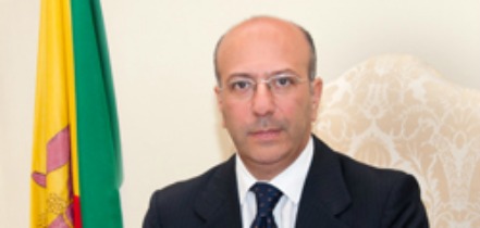 Navarra si dimette da rettore | “Atto di rispetto verso l’Ateneo”